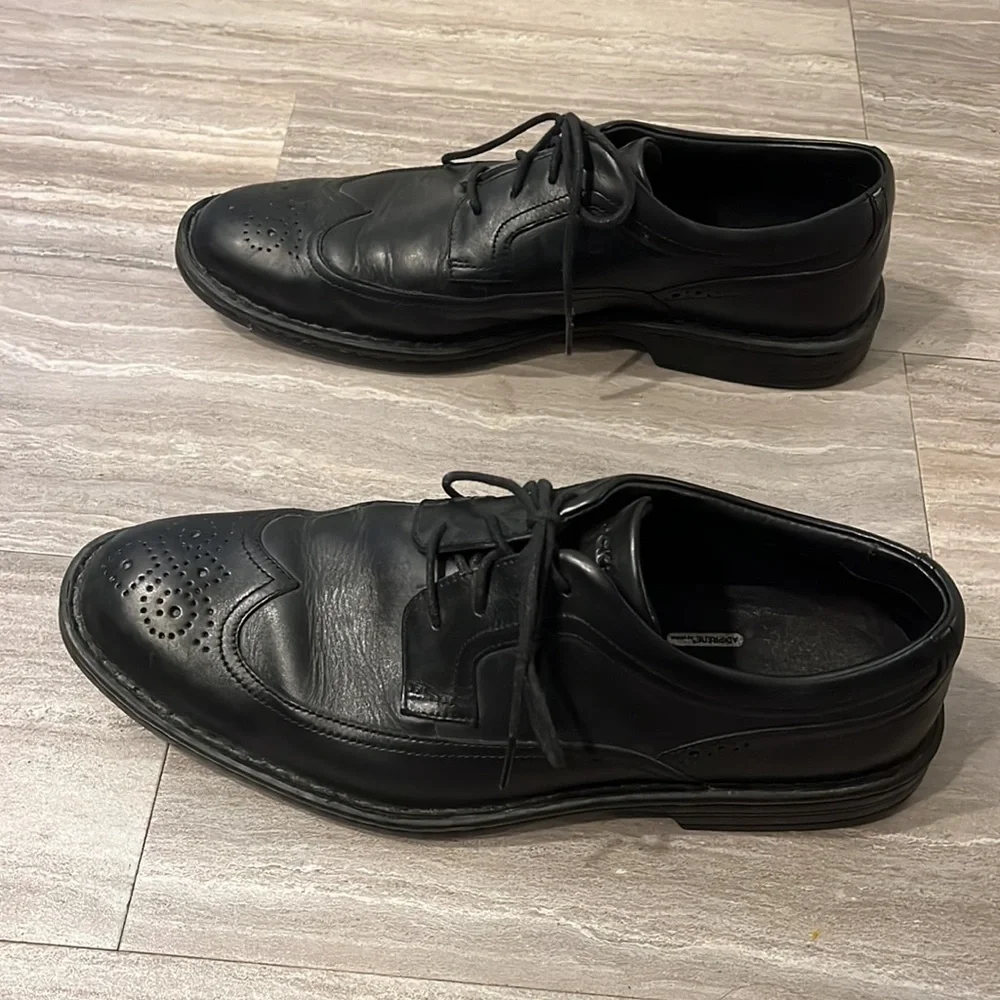 Rockport black wingtip